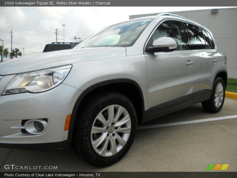 Reflex Silver Metallic / Charcoal 2009 Volkswagen Tiguan SE