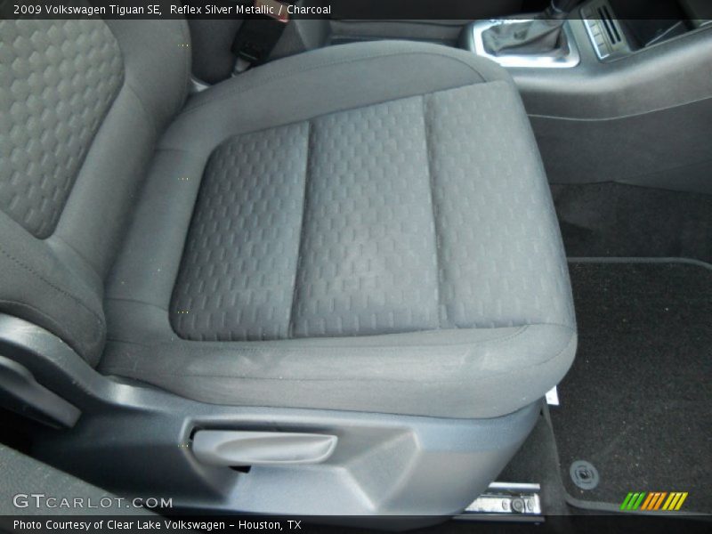Reflex Silver Metallic / Charcoal 2009 Volkswagen Tiguan SE