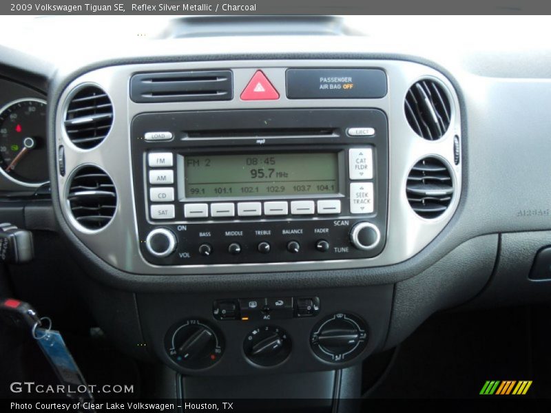 Reflex Silver Metallic / Charcoal 2009 Volkswagen Tiguan SE