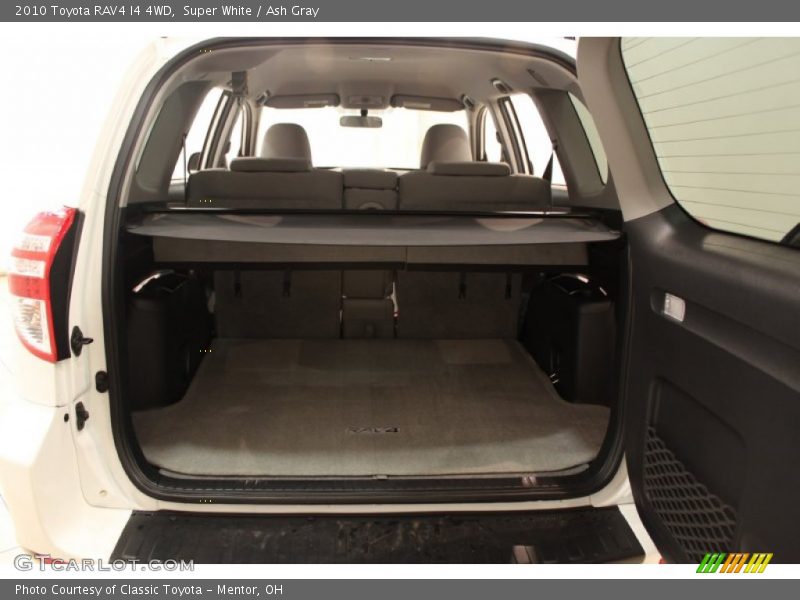 Super White / Ash Gray 2010 Toyota RAV4 I4 4WD