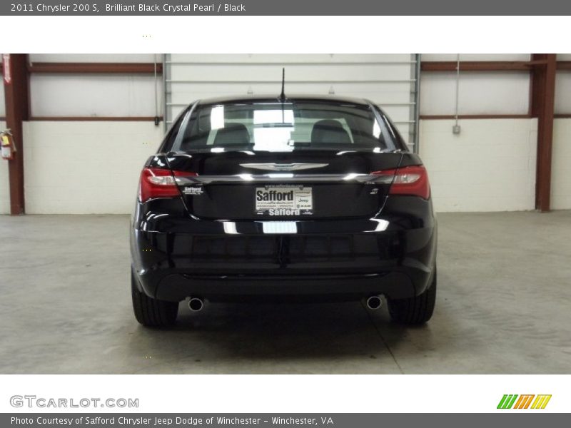 Brilliant Black Crystal Pearl / Black 2011 Chrysler 200 S