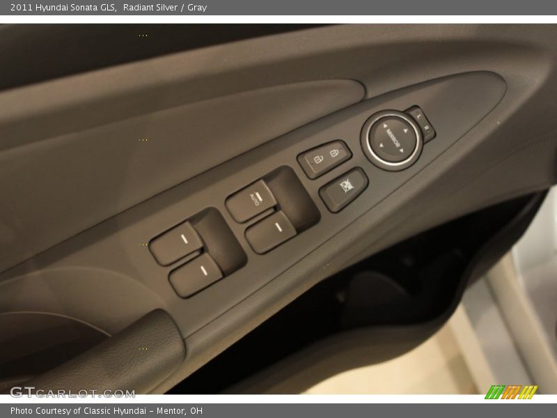 Radiant Silver / Gray 2011 Hyundai Sonata GLS