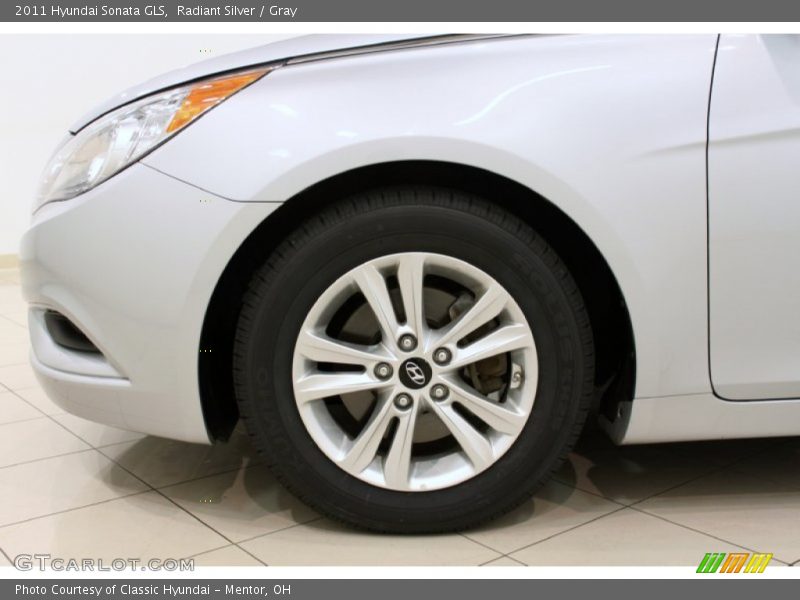 Radiant Silver / Gray 2011 Hyundai Sonata GLS