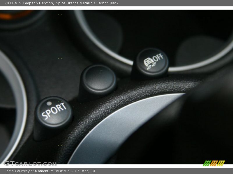 Controls of 2011 Cooper S Hardtop