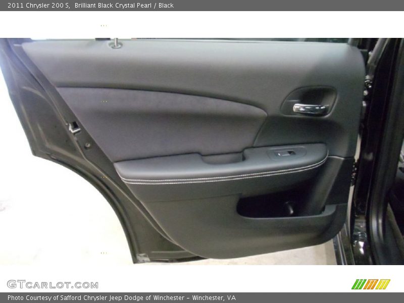 Door Panel of 2011 200 S