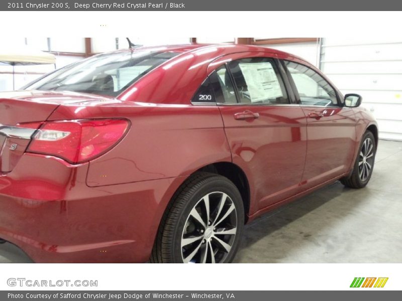 Deep Cherry Red Crystal Pearl / Black 2011 Chrysler 200 S
