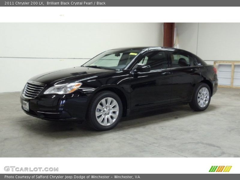 Front 3/4 View of 2011 200 LX