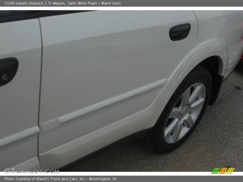Satin White Pearl / Warm Ivory 2008 Subaru Outback 2.5i Wagon
