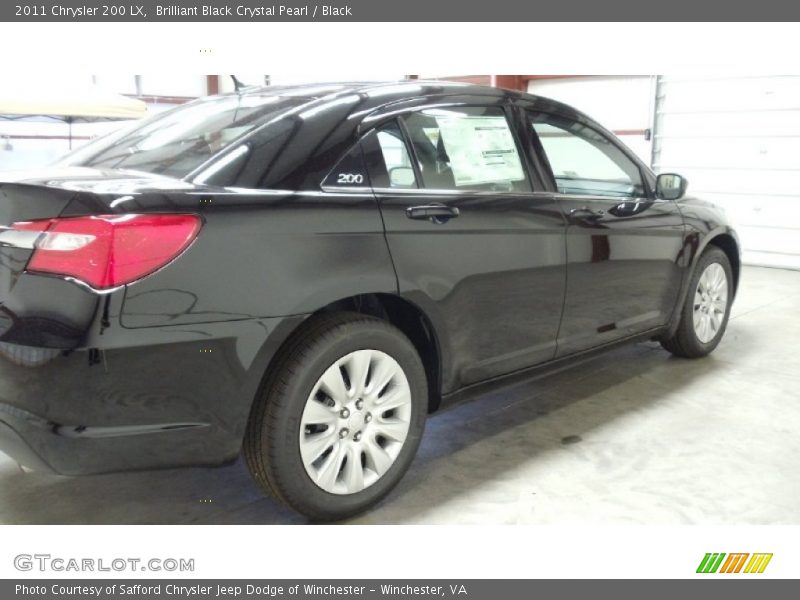 Brilliant Black Crystal Pearl / Black 2011 Chrysler 200 LX