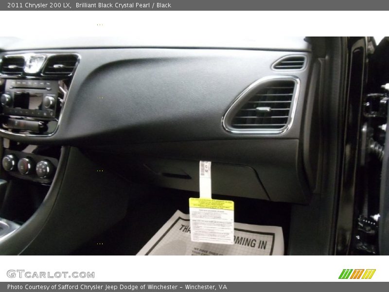 Brilliant Black Crystal Pearl / Black 2011 Chrysler 200 LX