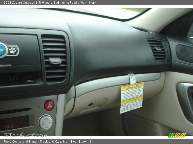 Satin White Pearl / Warm Ivory 2008 Subaru Outback 2.5i Wagon