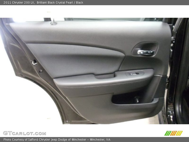 Brilliant Black Crystal Pearl / Black 2011 Chrysler 200 LX