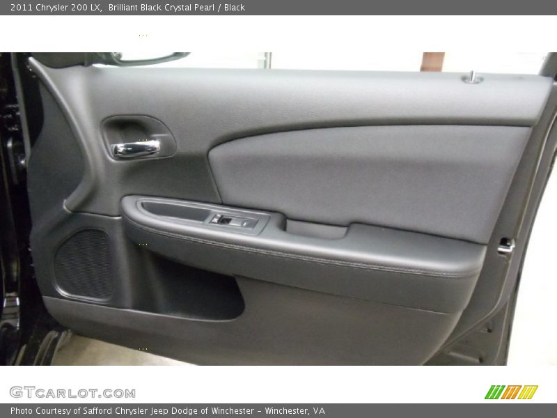 Brilliant Black Crystal Pearl / Black 2011 Chrysler 200 LX