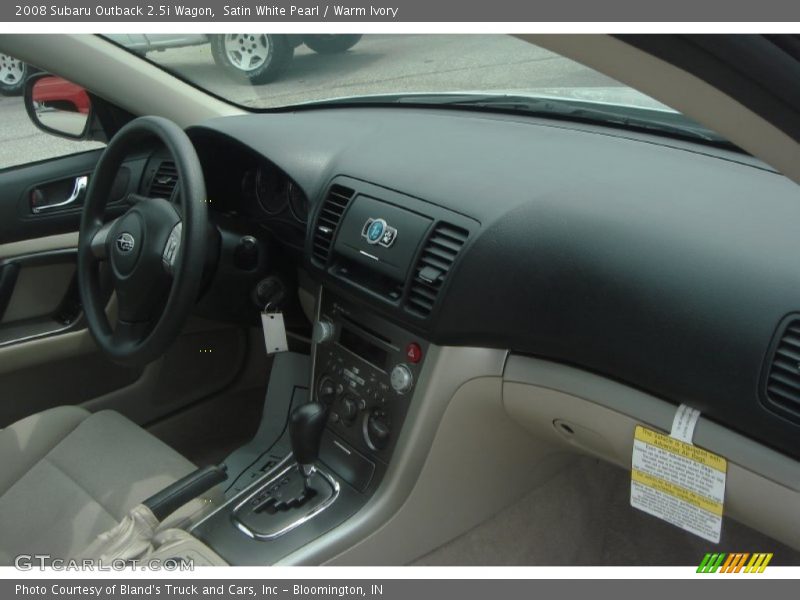 Satin White Pearl / Warm Ivory 2008 Subaru Outback 2.5i Wagon