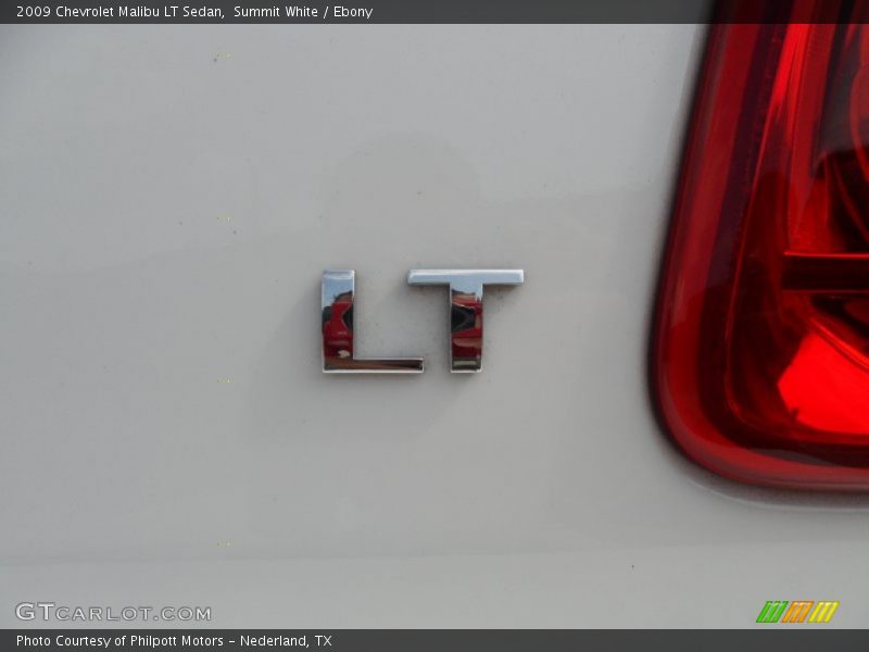 Summit White / Ebony 2009 Chevrolet Malibu LT Sedan