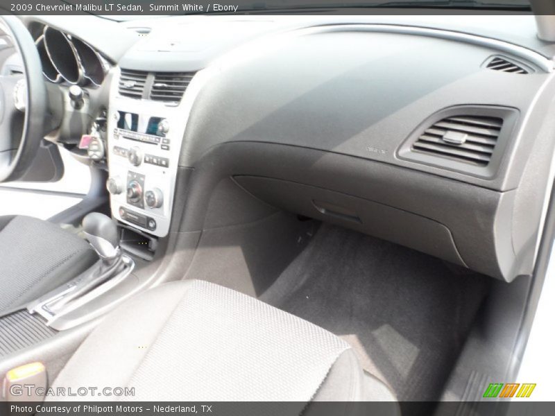 Summit White / Ebony 2009 Chevrolet Malibu LT Sedan