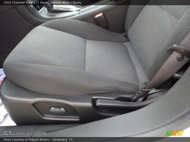 Summit White / Ebony 2009 Chevrolet Malibu LT Sedan