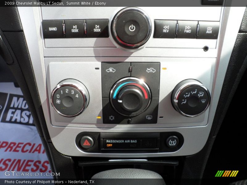 Summit White / Ebony 2009 Chevrolet Malibu LT Sedan