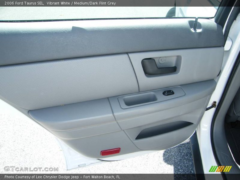Vibrant White / Medium/Dark Flint Grey 2006 Ford Taurus SEL