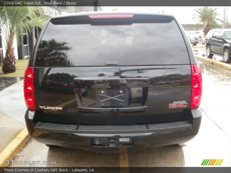 Onyx Black / Ebony 2009 GMC Yukon SLE
