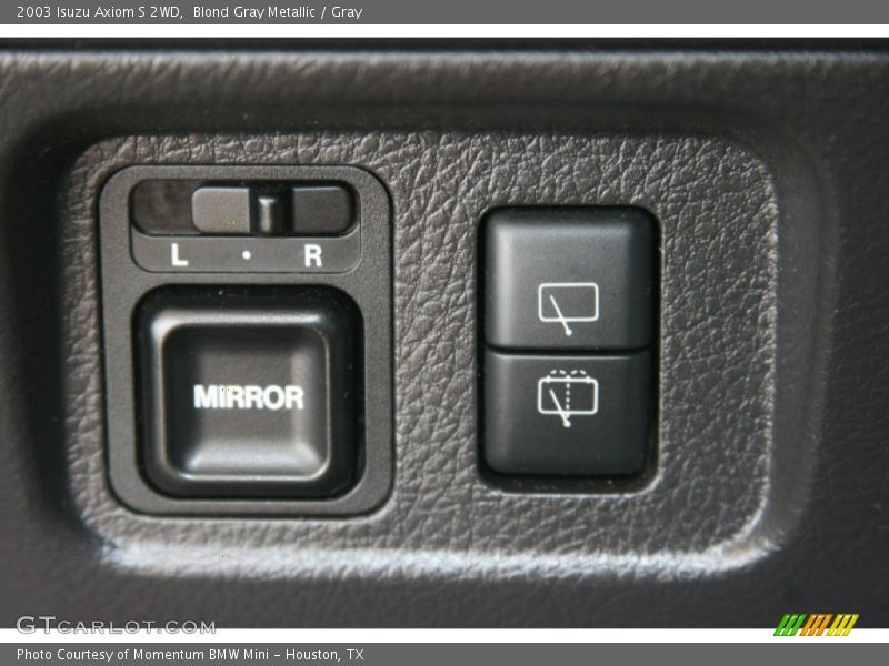 Controls of 2003 Axiom S 2WD