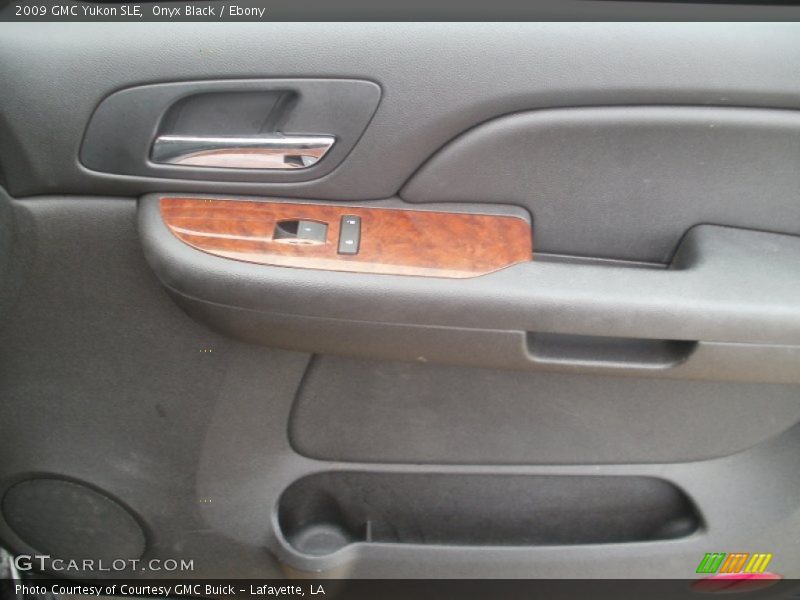 Onyx Black / Ebony 2009 GMC Yukon SLE