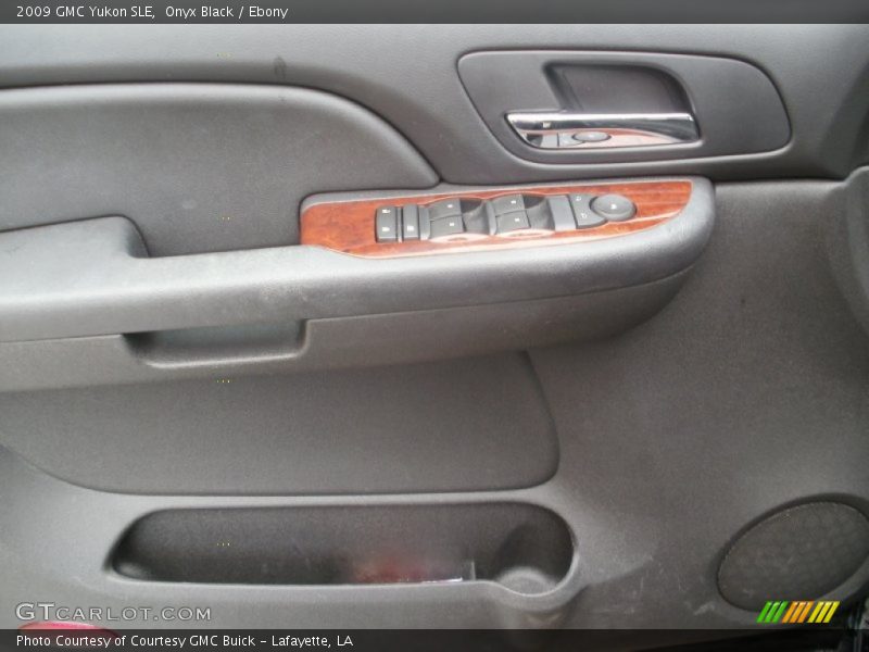 Onyx Black / Ebony 2009 GMC Yukon SLE
