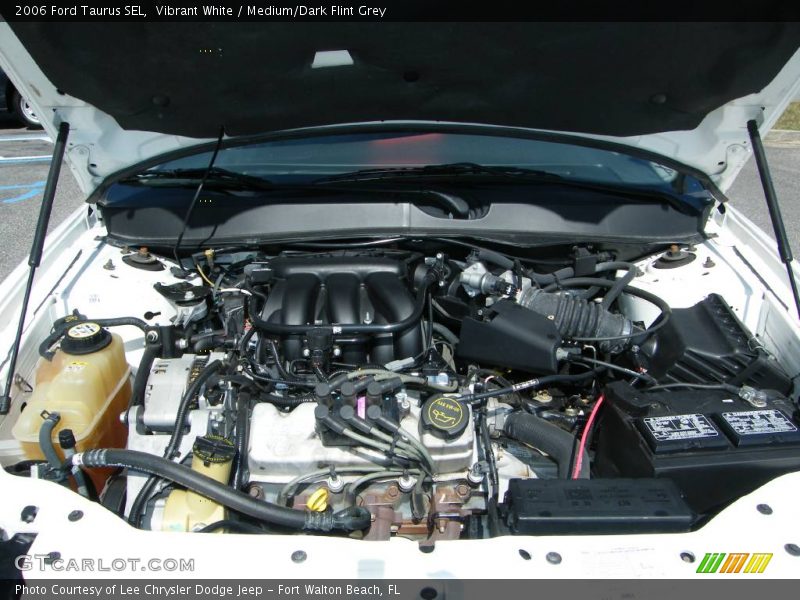 Vibrant White / Medium/Dark Flint Grey 2006 Ford Taurus SEL