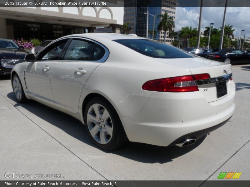 Porcelain White / Barley/Truffle 2009 Jaguar XF Luxury