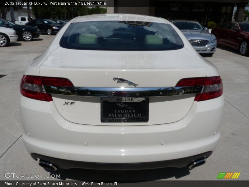 Porcelain White / Barley/Truffle 2009 Jaguar XF Luxury