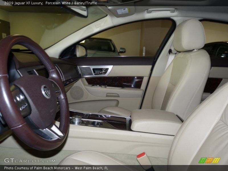 Porcelain White / Barley/Truffle 2009 Jaguar XF Luxury