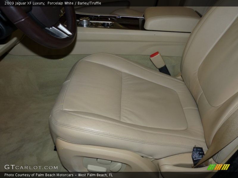 Porcelain White / Barley/Truffle 2009 Jaguar XF Luxury