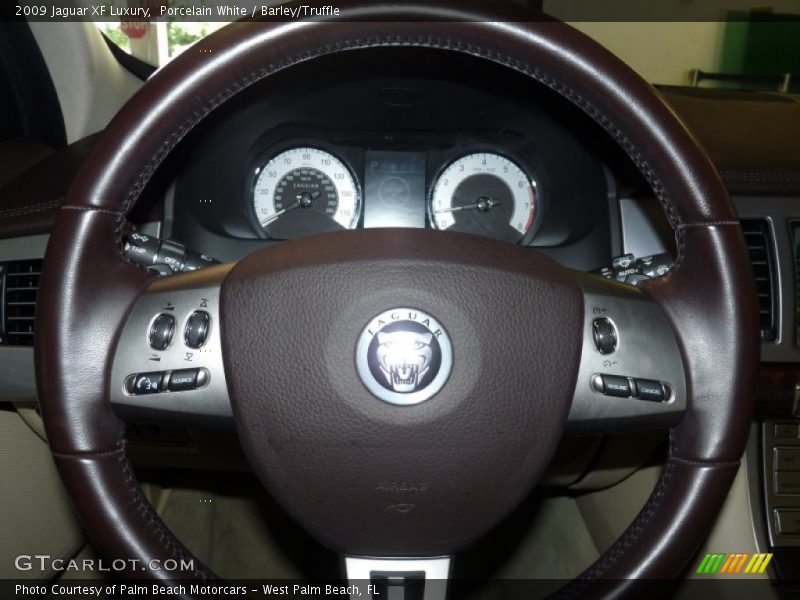 Porcelain White / Barley/Truffle 2009 Jaguar XF Luxury
