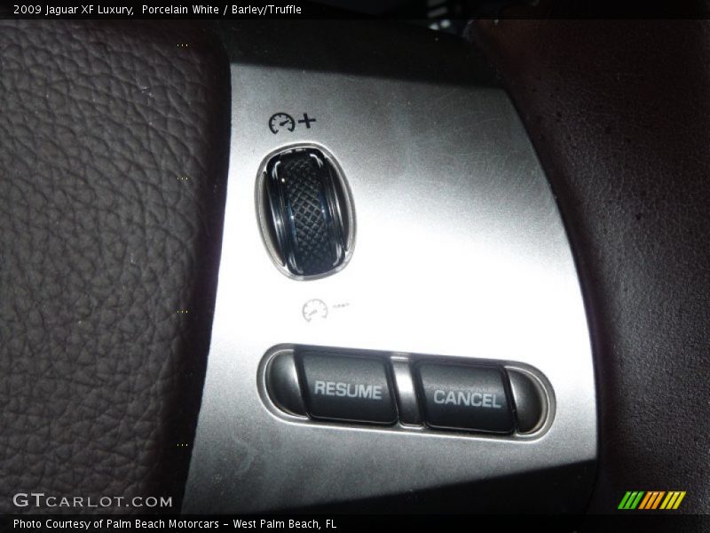 Porcelain White / Barley/Truffle 2009 Jaguar XF Luxury