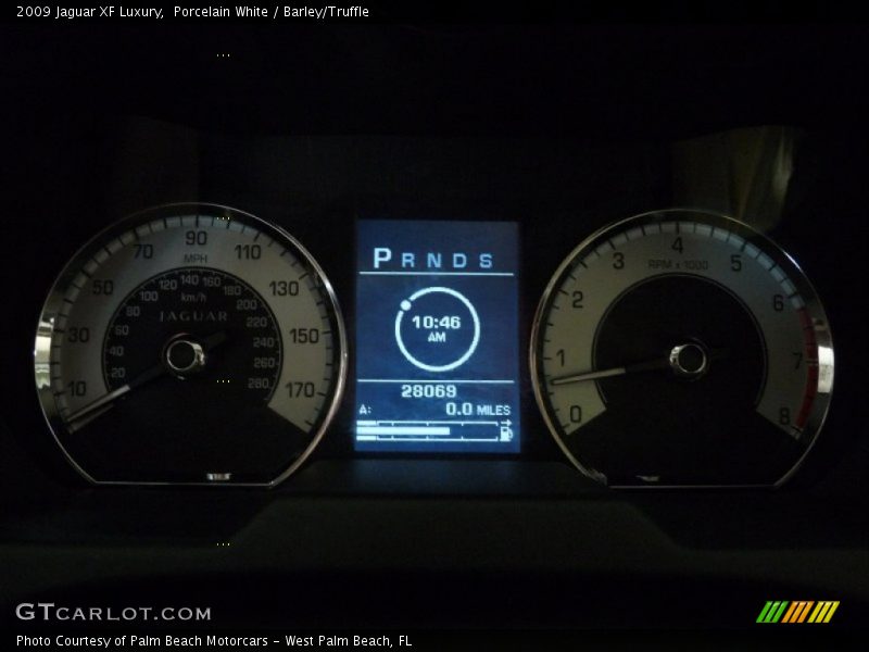 Porcelain White / Barley/Truffle 2009 Jaguar XF Luxury