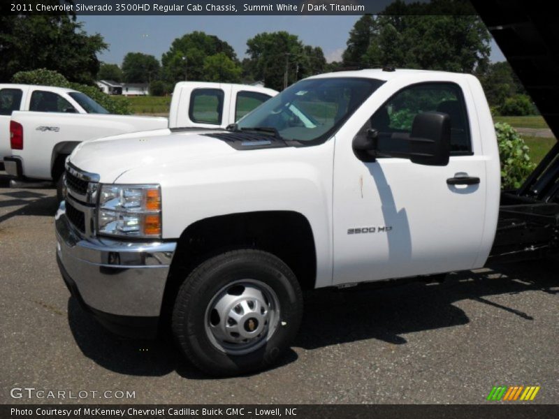 Summit White / Dark Titanium 2011 Chevrolet Silverado 3500HD Regular Cab Chassis