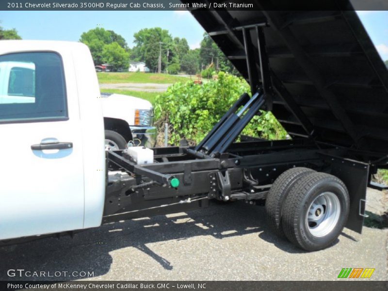 Summit White / Dark Titanium 2011 Chevrolet Silverado 3500HD Regular Cab Chassis