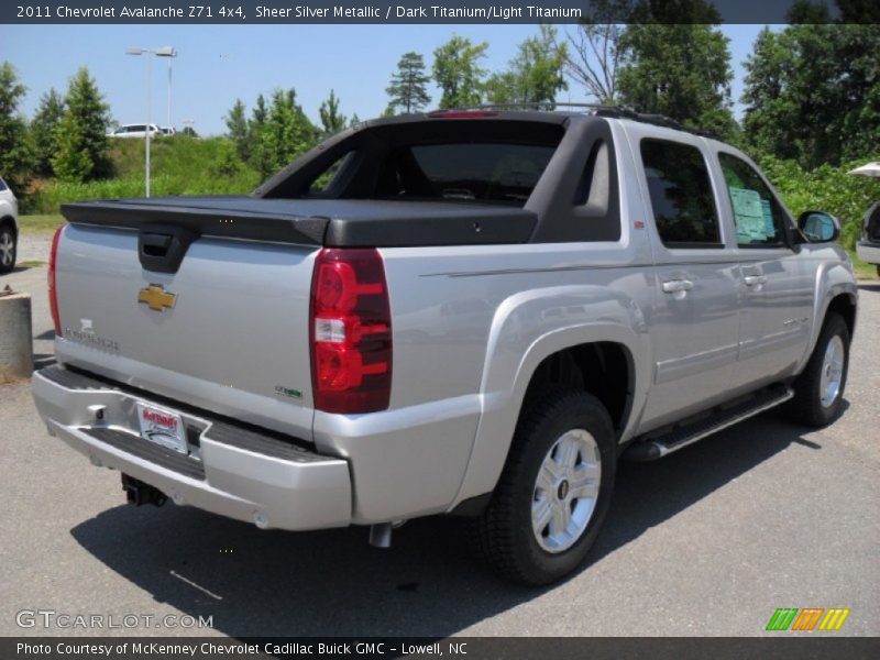 Sheer Silver Metallic / Dark Titanium/Light Titanium 2011 Chevrolet Avalanche Z71 4x4