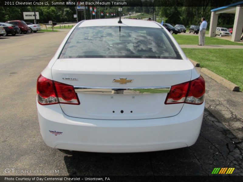 Summit White / Jet Black/Medium Titanium 2011 Chevrolet Cruze LS