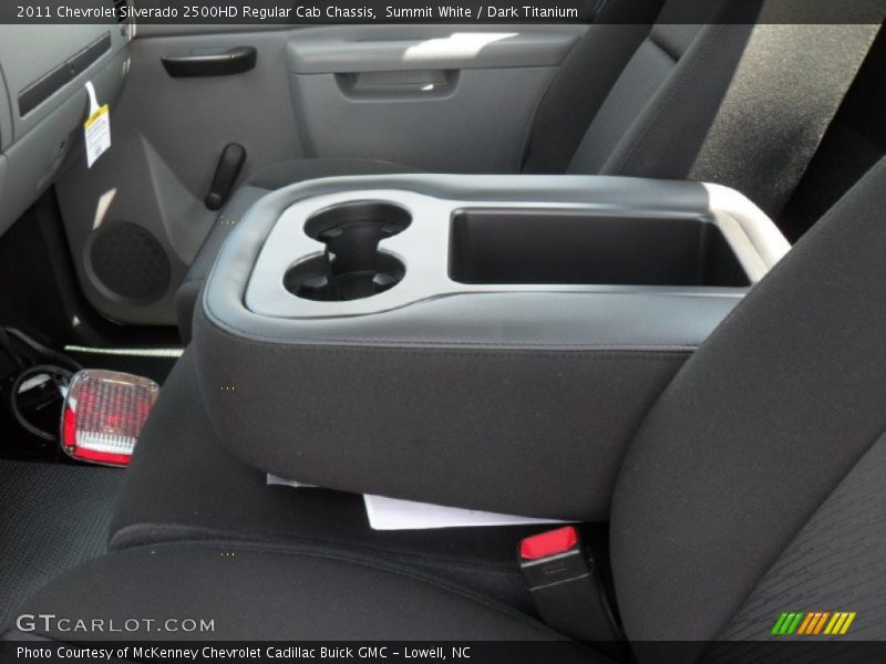 Summit White / Dark Titanium 2011 Chevrolet Silverado 2500HD Regular Cab Chassis