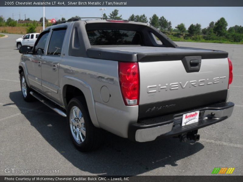 Silver Birch Metallic / Tan/Neutral 2005 Chevrolet Avalanche LT 4x4