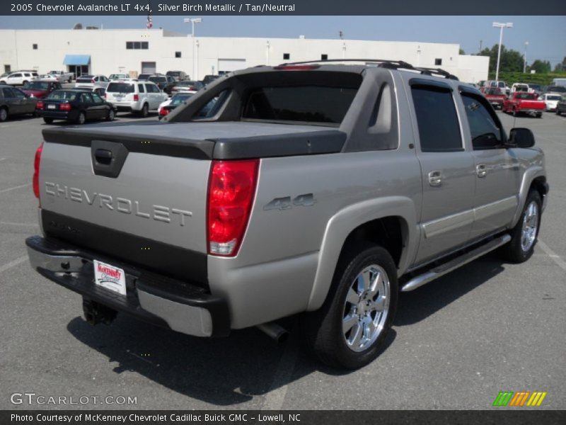 Silver Birch Metallic / Tan/Neutral 2005 Chevrolet Avalanche LT 4x4