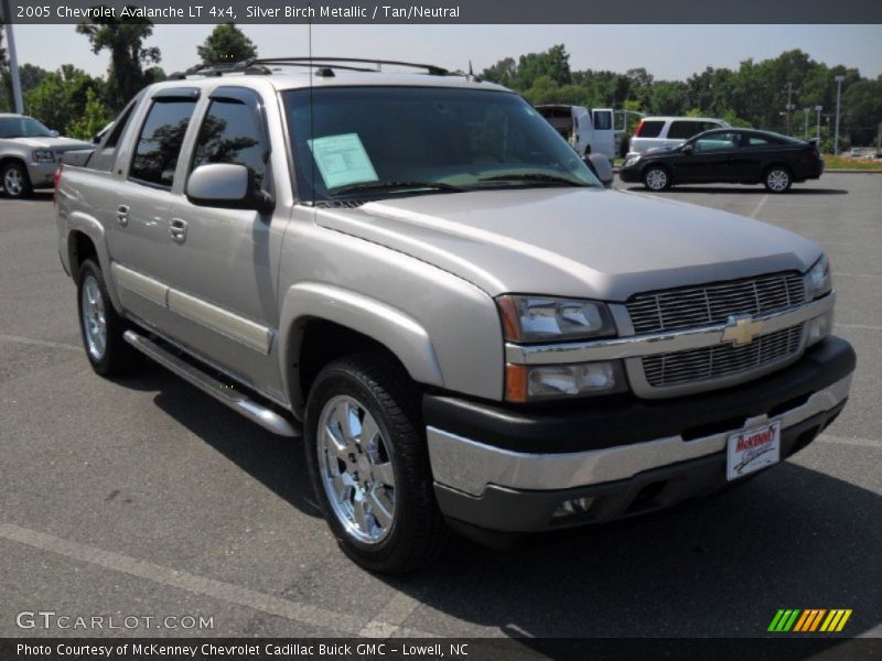 Silver Birch Metallic / Tan/Neutral 2005 Chevrolet Avalanche LT 4x4