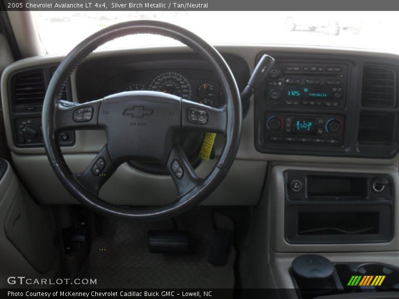 Silver Birch Metallic / Tan/Neutral 2005 Chevrolet Avalanche LT 4x4