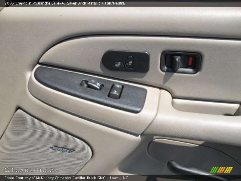 Silver Birch Metallic / Tan/Neutral 2005 Chevrolet Avalanche LT 4x4
