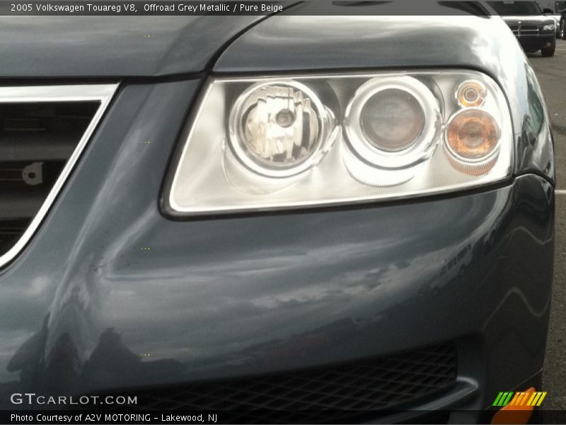 Offroad Grey Metallic / Pure Beige 2005 Volkswagen Touareg V8