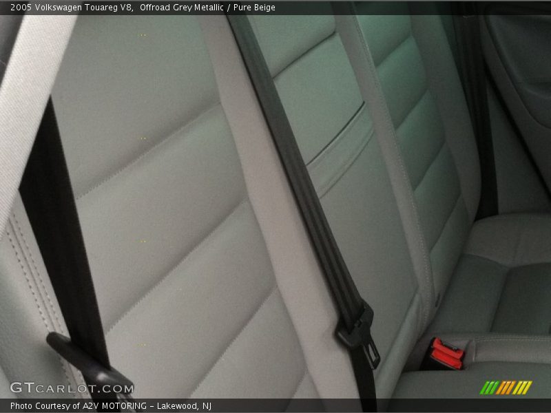 Offroad Grey Metallic / Pure Beige 2005 Volkswagen Touareg V8