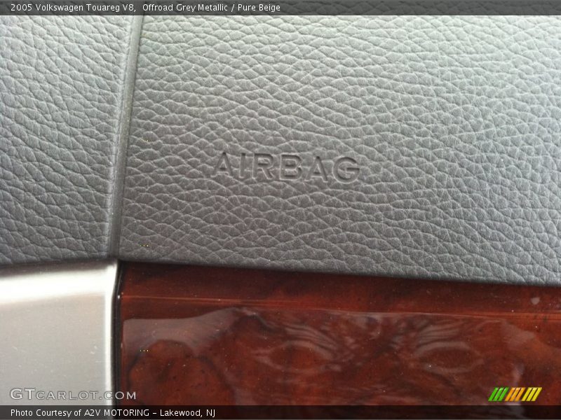 Offroad Grey Metallic / Pure Beige 2005 Volkswagen Touareg V8