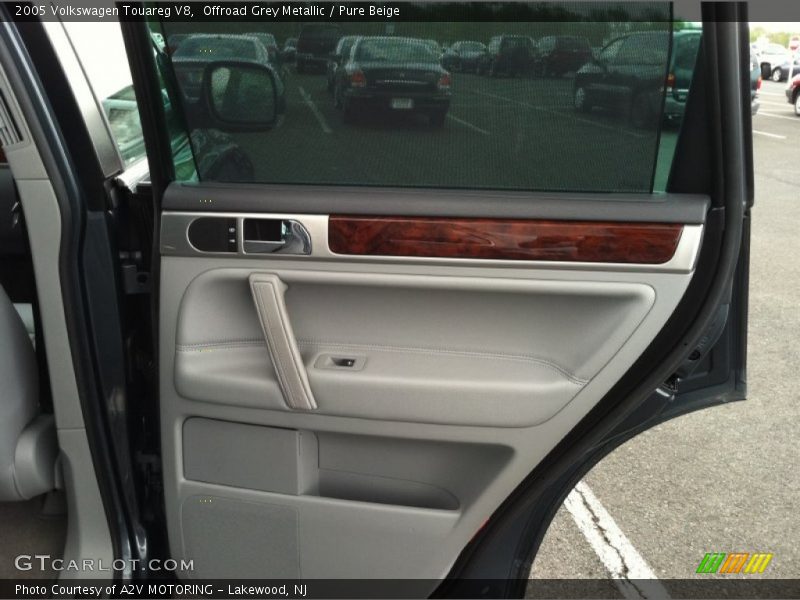 Door Panel of 2005 Touareg V8