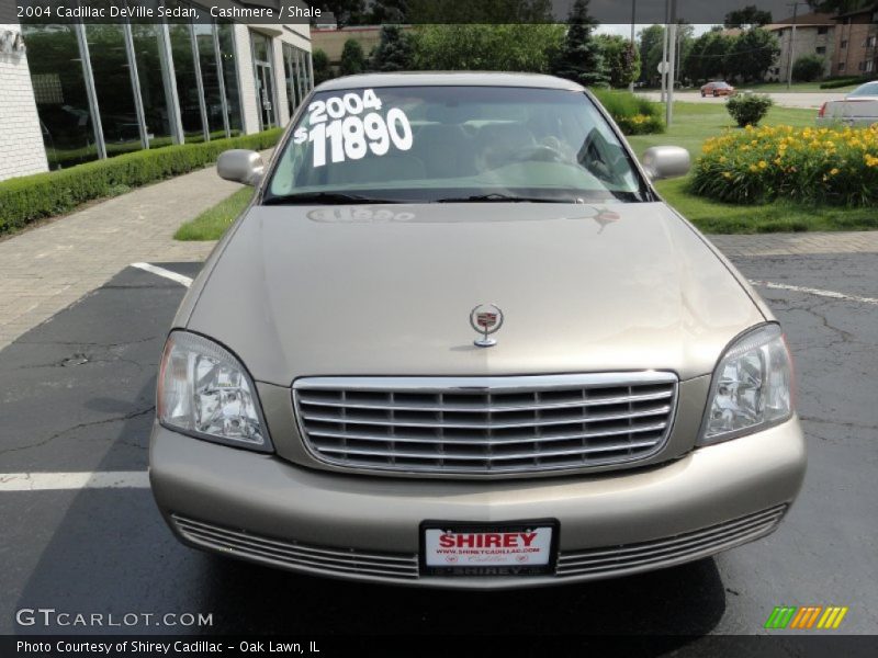 Cashmere / Shale 2004 Cadillac DeVille Sedan